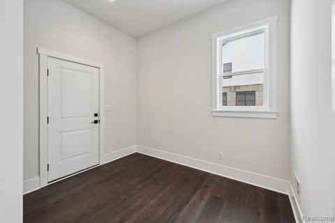 A home in NoviCity_Oakland