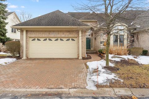 48551 BEAVER CREEK Drive Plymouth Charter Township Wayne MI 48170