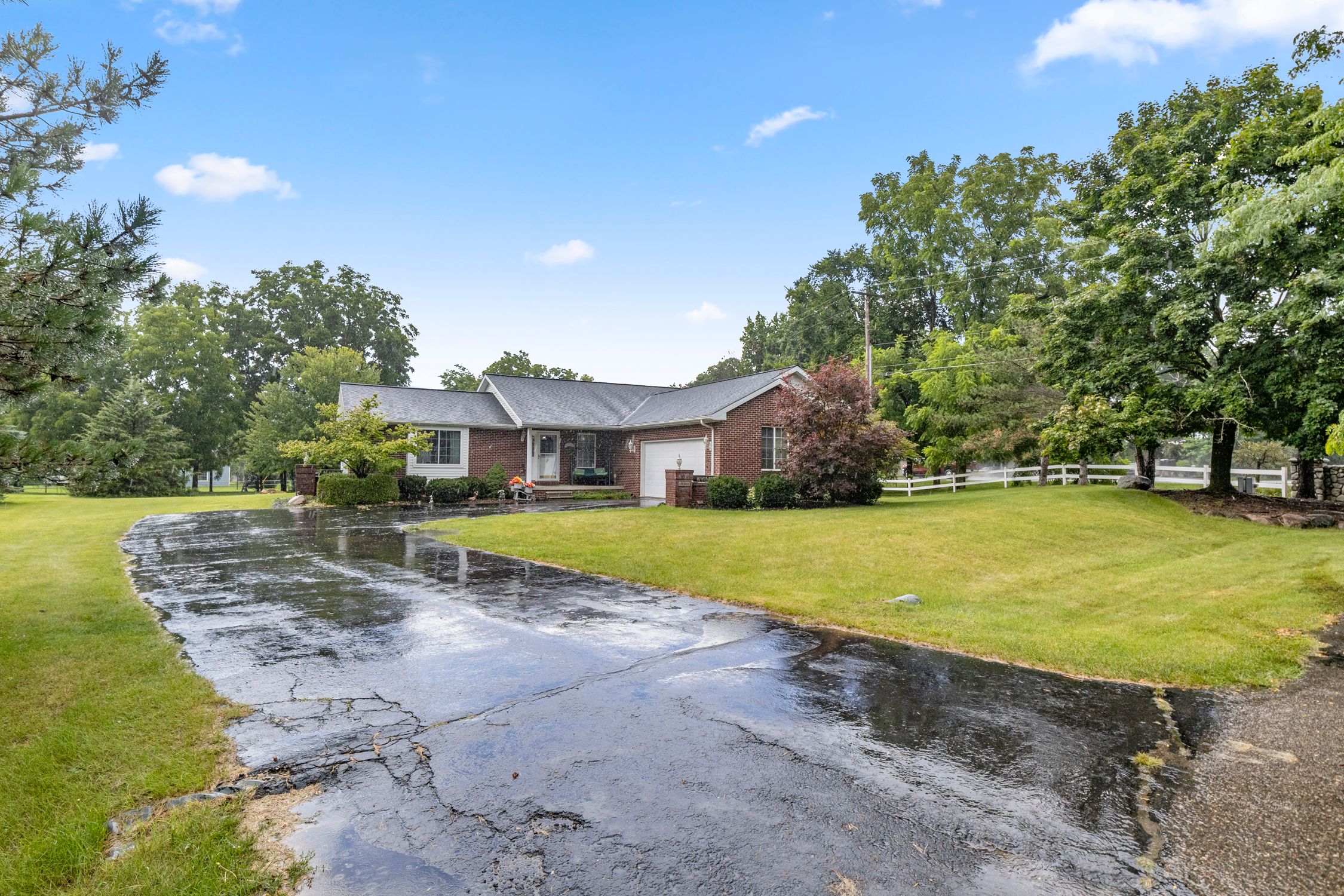 View Fenton Twp, MI 48451 house