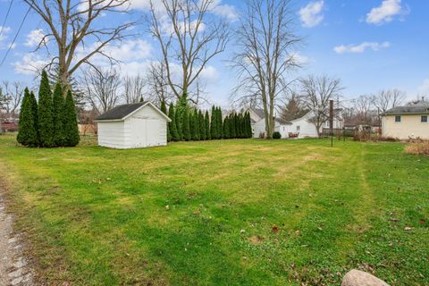 A home in Three Oaks Vlg