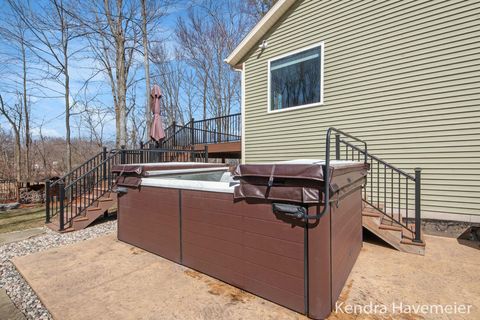 A home in BlendonTownship_Ottawa