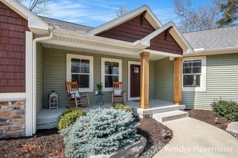 A home in BlendonTownship_Ottawa
