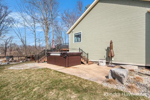 A home in BlendonTownship_Ottawa