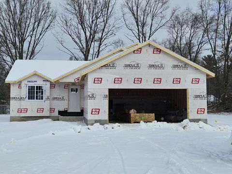 A home in Egelston Twp