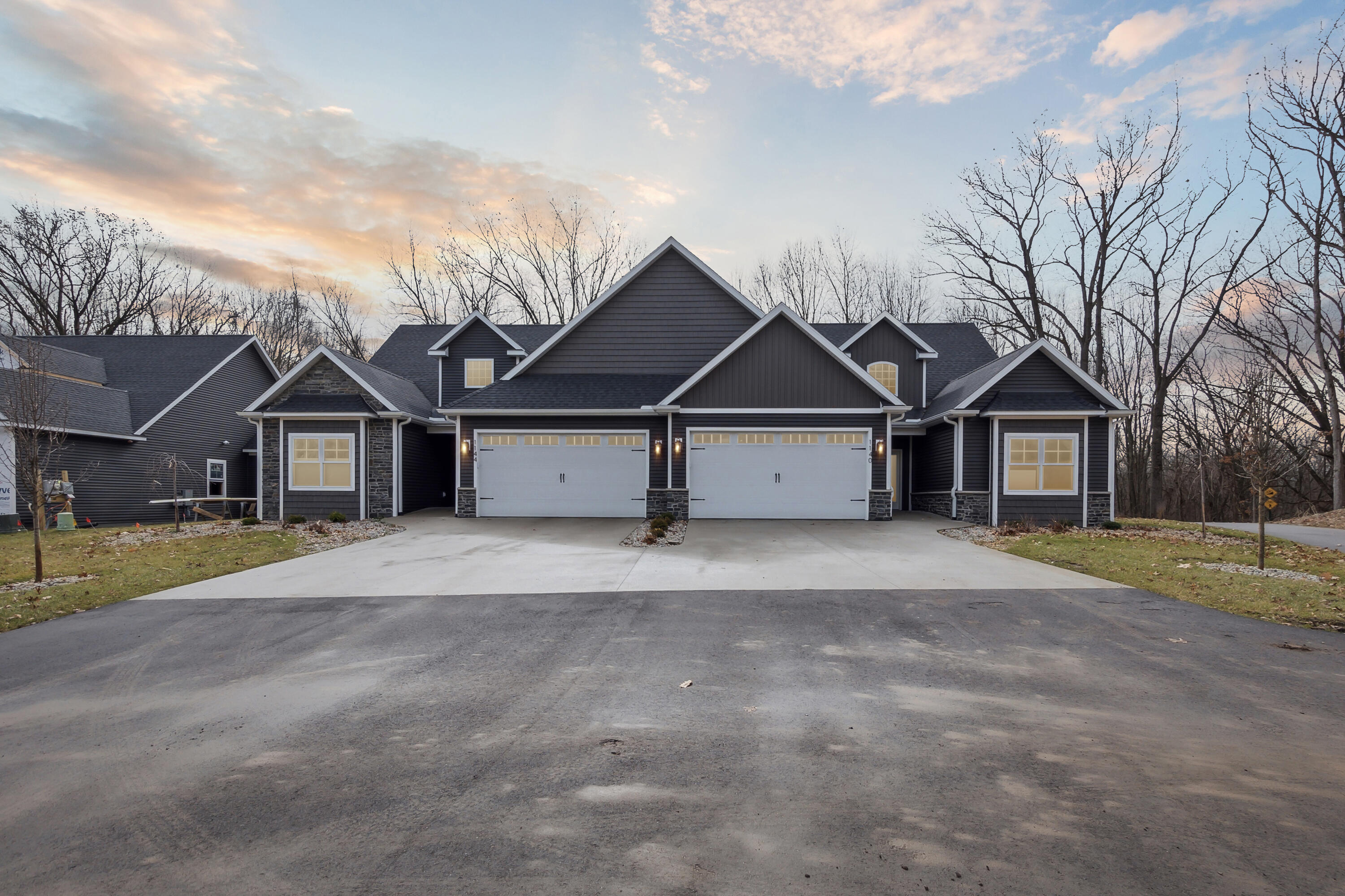 1140 Lochaven Circle 10B