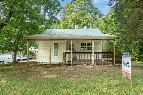 A home in Bloomingdale Vlg