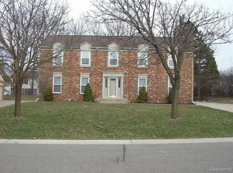 A home in West Bloomfield Twp