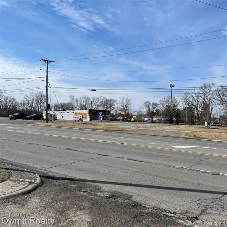8853 INKSTER Road