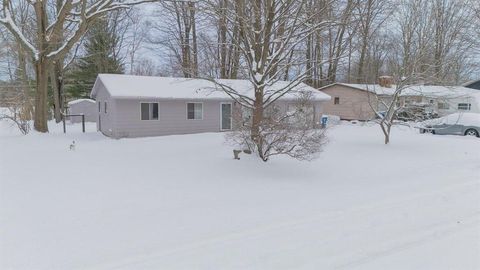 A home in Roscommon Twp