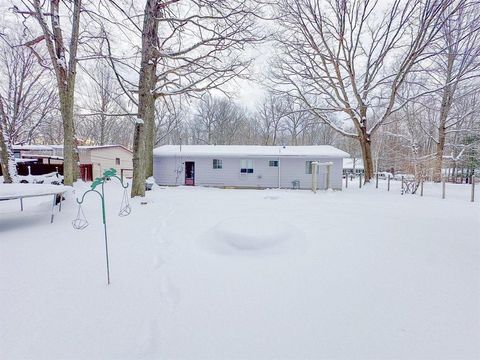 A home in Roscommon Twp