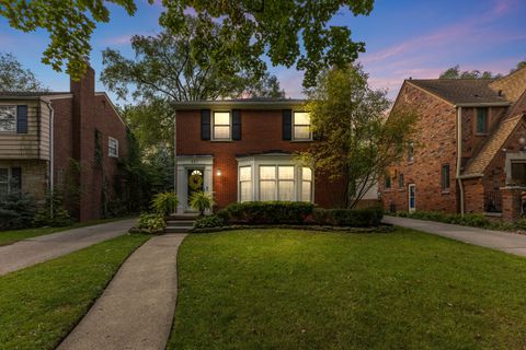 A home in Grosse Pointe Farms