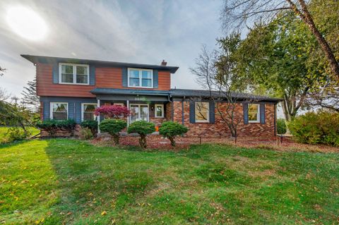 A home in West Bloomfield Twp