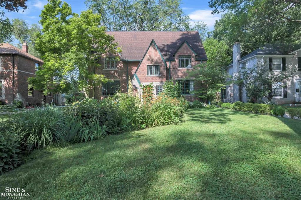 View Grosse Pointe Park, MI 48230 house
