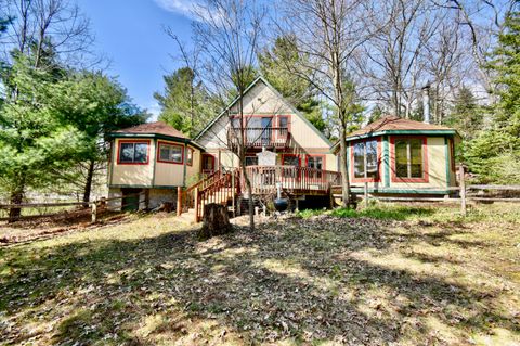 A home in Hayes Twp