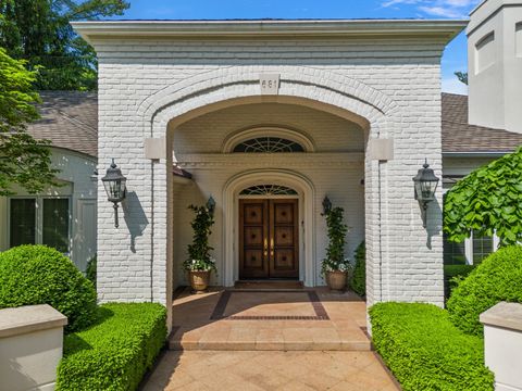 A home in Bloomfield Hills