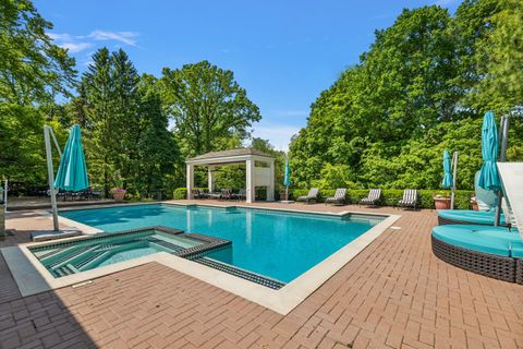 A home in Bloomfield Hills