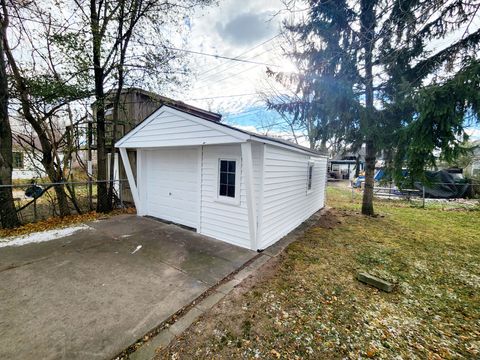 A home in Harper Woods