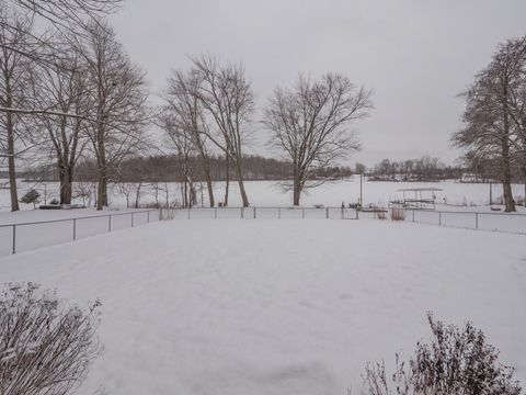 A home in Waverly Twp