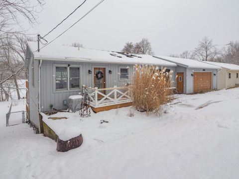 A home in Waverly Twp