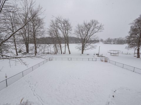 A home in Waverly Twp