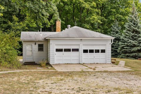 A home in Glen Arbor Twp