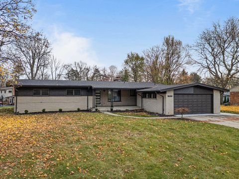 A home in Bloomfield Twp