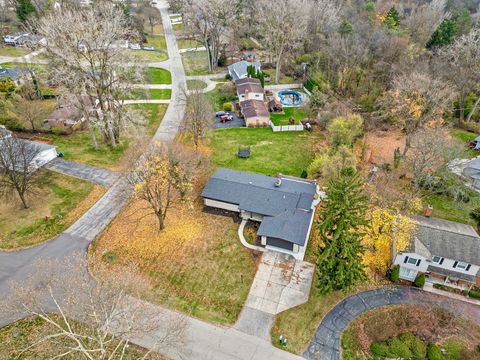 A home in Bloomfield Twp