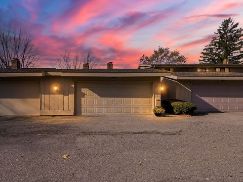 A home in West Bloomfield Twp