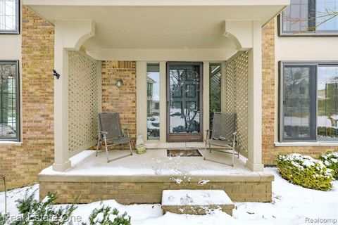 A home in West Bloomfield Twp