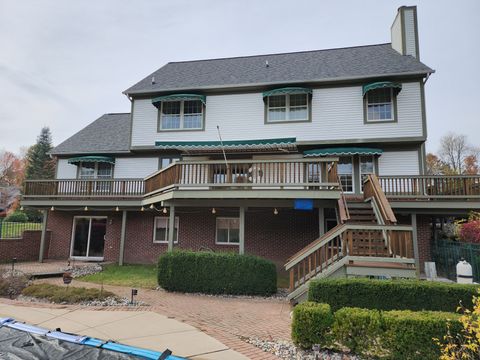 A home in Commerce Twp