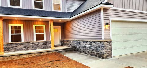 A home in Putnam Twp