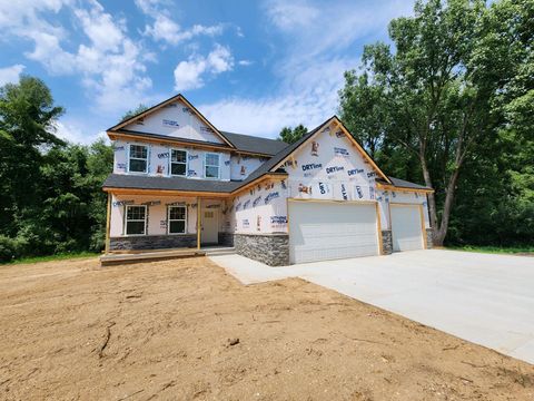 A home in Putnam Twp