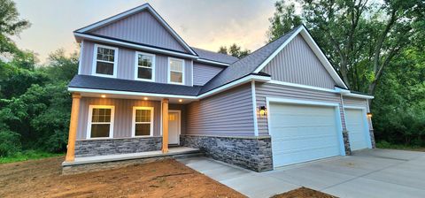 A home in Putnam Twp