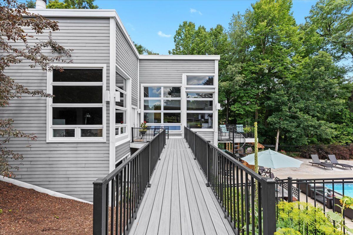 5255 OAK HILL Trail