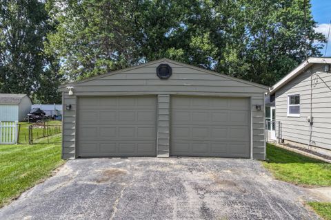 A home in Grand Blanc Twp