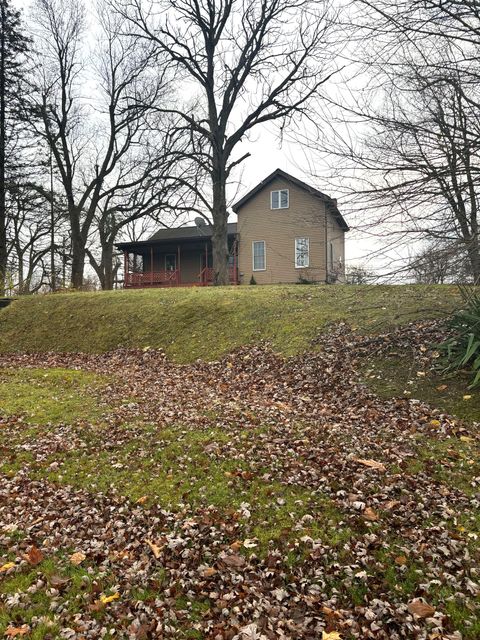 A home in Metamora Vlg