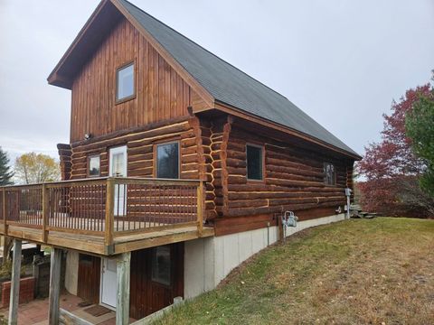 A home in Clam Lake Twp