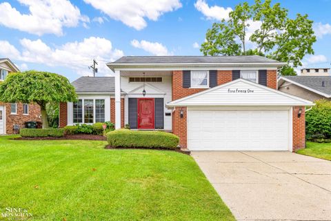 A home in Grosse Pointe Woods