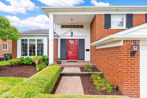 A home in Grosse Pointe Woods