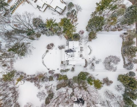 A home in Bloomfield Twp