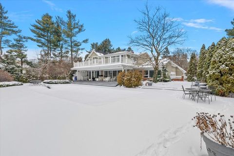 A home in Bloomfield Twp