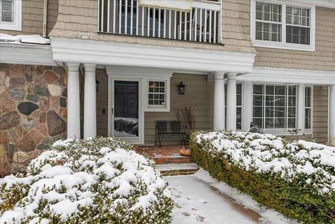 A home in Bloomfield Twp