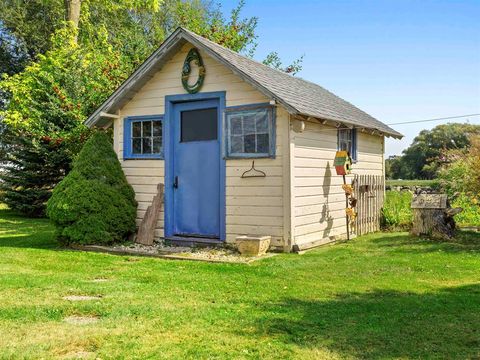 A home in Bear Lake Twp