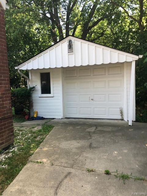 A home in Inkster