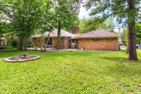 A home in Harper Woods