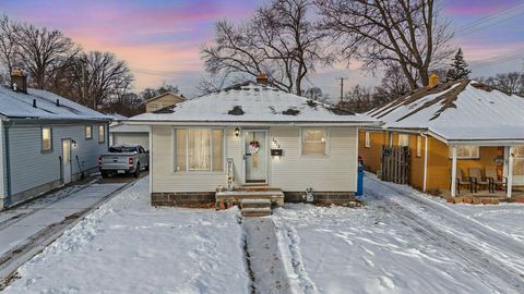 A home in Dearborn Heights