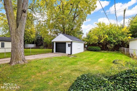 A home in Grosse Pointe Woods