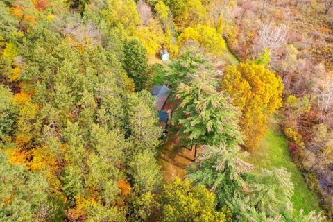 A home in Groveland Twp