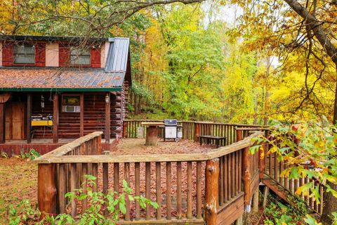 A home in Groveland Twp