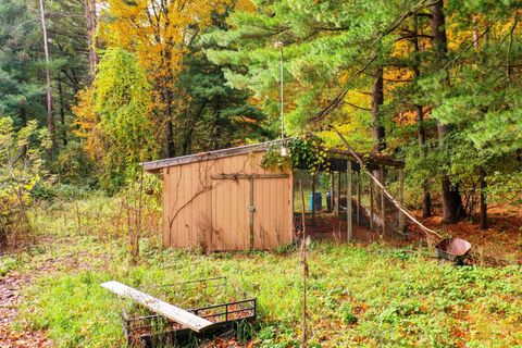 A home in Groveland Twp